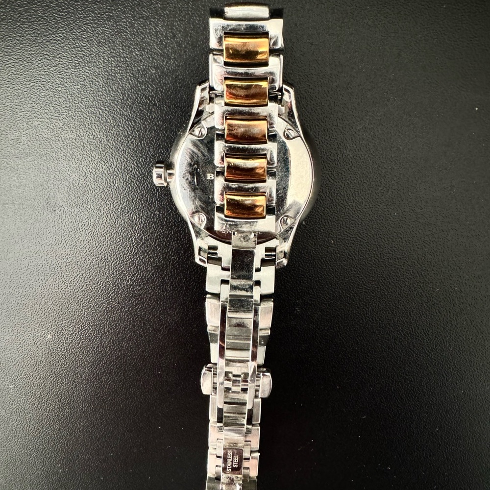 ⚠️Burberry Gold Watch⚠️ - Picture 2 of 2